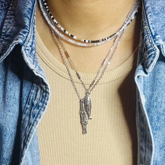 In the Fishes Mouth 2 Necklace Bundle Platinum 🎣 - Picture 2 of 3